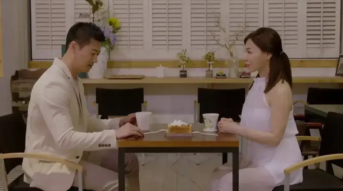 《邻居家妻子》韩国电影未删减版-1080P高清韩语中字-百度网盘夸克迅雷下载-看邻居家妻子高清完整版