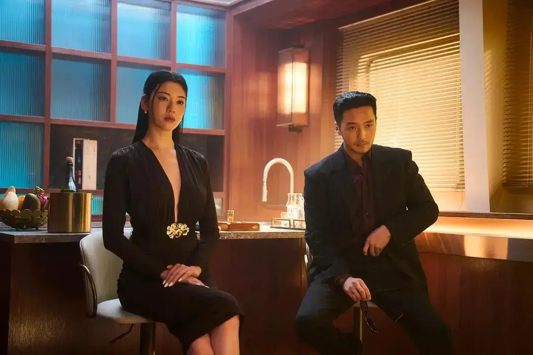 《老千4：别西卜之歌》全集完整版免费观看-高清无广告在线观看-韩国犯罪电影HD中字