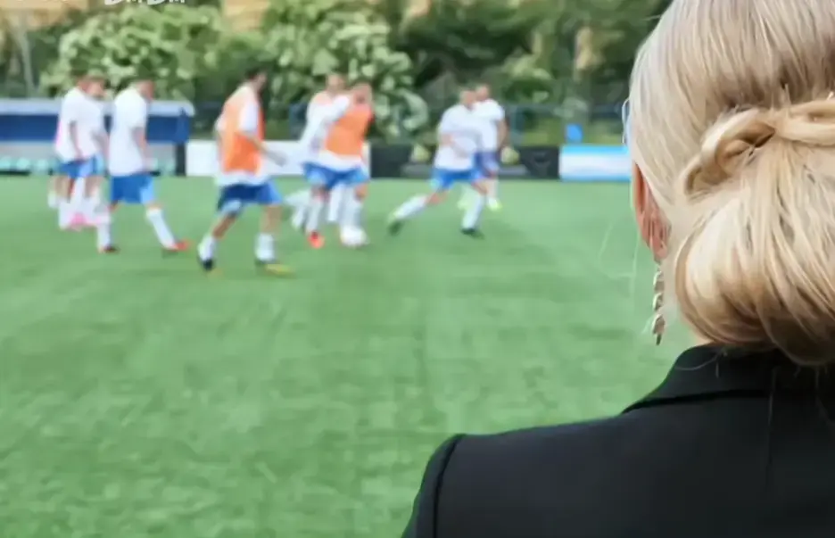 法国足球队的女老板们《Footballers'Moms》高清完整版免费在线观看