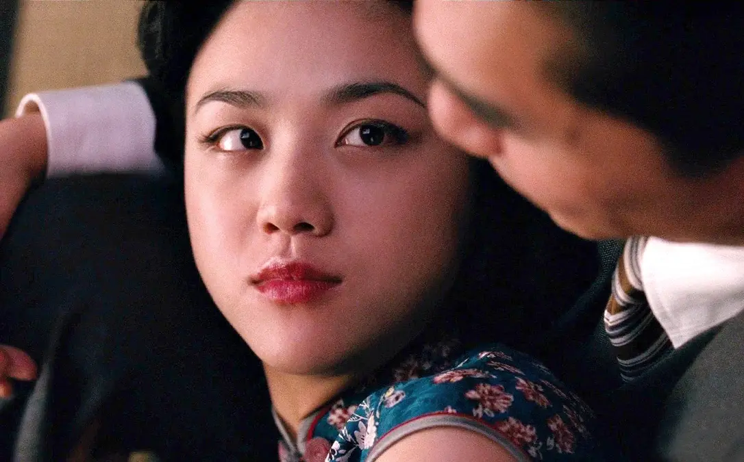 《色戒》未删减高清版在线观看-汤唯梁朝伟主演-《色戒》158分钟完整版HD1080P-金狮奖获奖电影免费播放